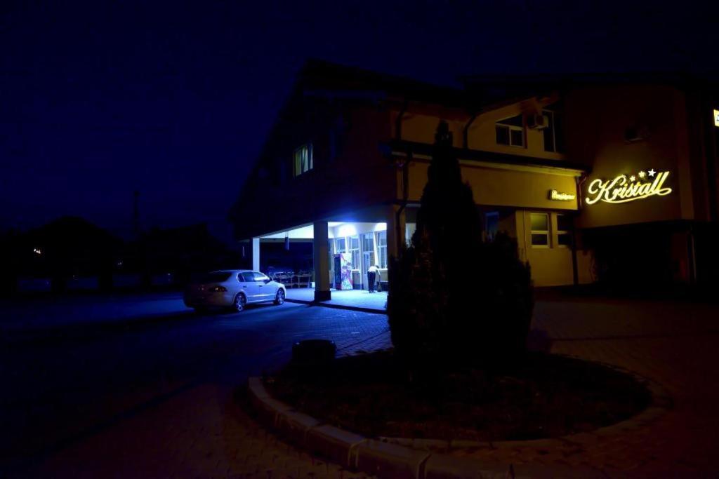 Pensiunea Kristall Tecuci Bagian luar foto